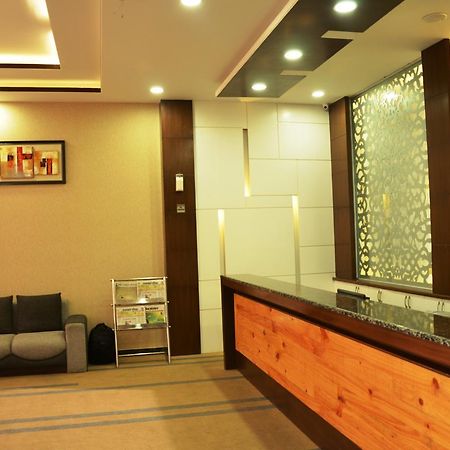 Hotel Fortune Blue Sikar Bagian luar foto